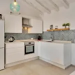 Marquerite Moraira, 5 Minutes From Villa