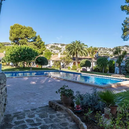 Marquerite Moraira, 5 Minutes From Teulada