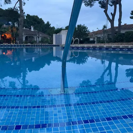 Marquerite Moraira, 5 Minutes From