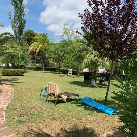Marquerite Moraira, 5 Minutes From
