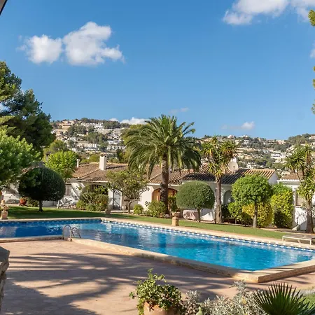Marquerite Moraira, 5 Minutes From Villa *