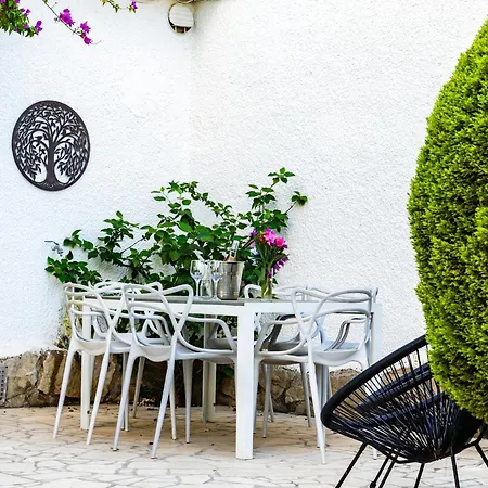 Villa Marquerite Moraira, 5 Minutes From Teulada