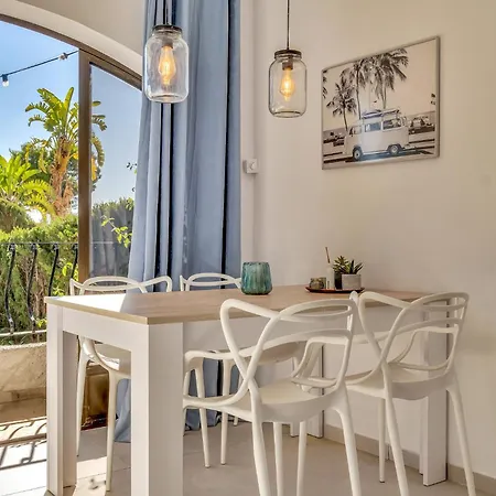 Marquerite Moraira, 5 Minutes From Villa