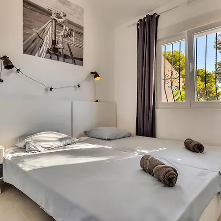 Marquerite Moraira, 5 Minutes From Villa Teulada