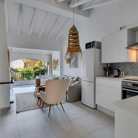 Marquerite Moraira, 5 Minutes From Villa *