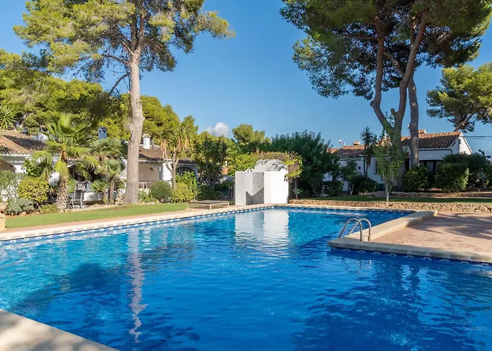 Marquerite Moraira, 5 Minutes From Vila *