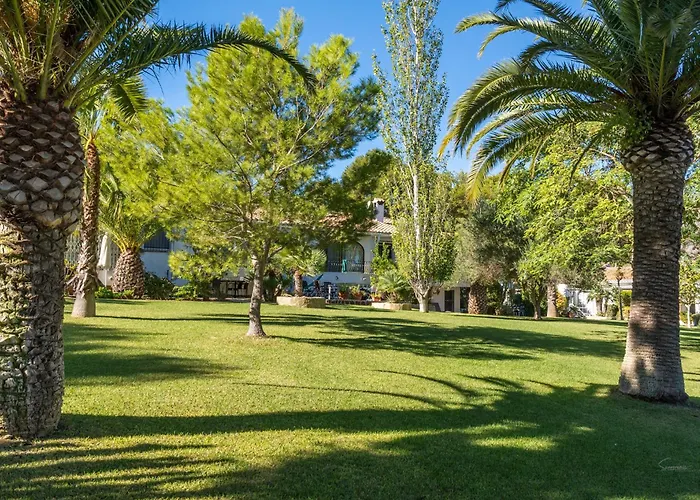 Marquerite Moraira, 5 Minutes From *